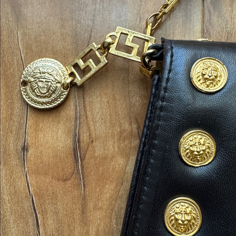 VTG • Medusa Head Leather & Chain Bag - Picture 8 of 9